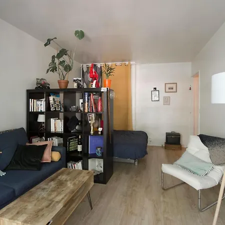 Cozy Appt Aux Buttes Chaumont