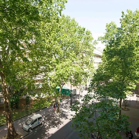 Апартаменты Cozy Appt Aux Buttes Chaumont *